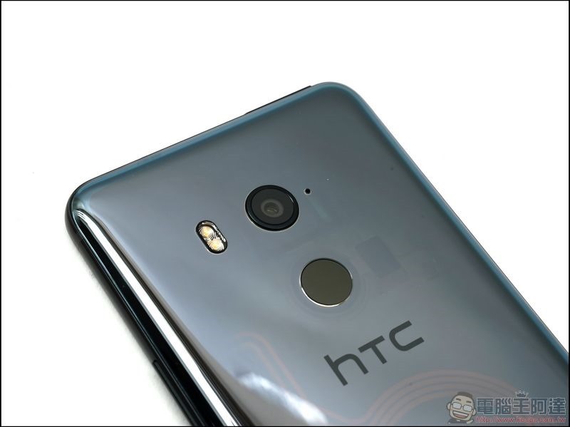HTC U11+ 透明黑 開箱 -10