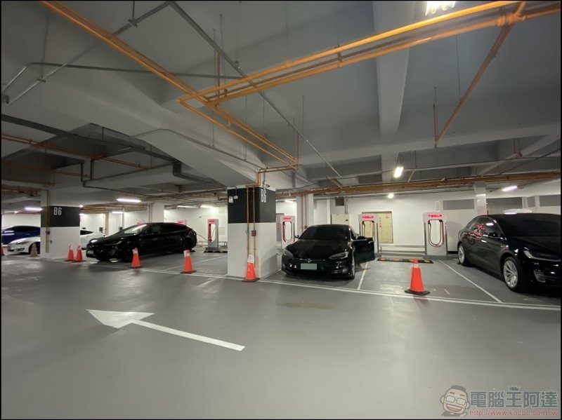 台南市美術館 2 館 Tesla  V3  超級充電站 - 03