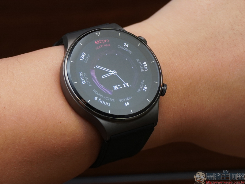 HUAWEI WATCH GT 2 Pro 開箱動手玩：全新鈦合金錶體、搭載 Kirin A1 晶片、102種運動模式、無線充電與兩週強勁續航 - 電腦王阿達