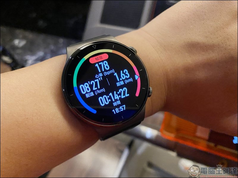 HUAWEI WATCH GT 2 Pro 開箱動手玩：全新鈦合金錶體、搭載 Kirin A1 晶片、102種運動模式、無線充電與兩週強勁續航 - 電腦王阿達