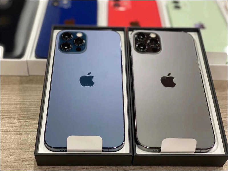 iPhone 12 和 iPhone 12 Pro 開箱短片與各配色實機照片曝光，全面改用紙質螢幕保護膜 - 電腦王阿達