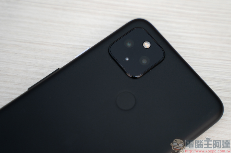 Google Pixel 4a 5G 開箱實測，擁有旗艦級的拍照能力，加上甜到令人蛀牙的價格，帶你體驗 5G 高速世界 - 電腦王阿達