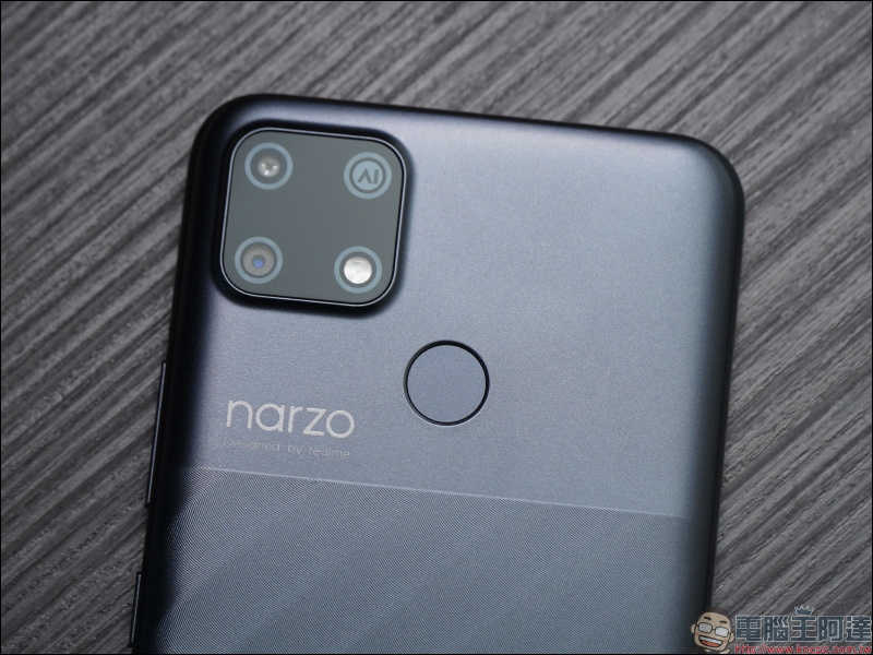 realme narzo 30A 開箱動手玩｜6000mAh 超大電量平民遊戲機，四千有找 - 電腦王阿達