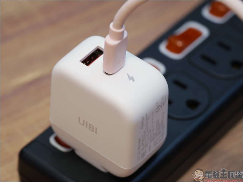 iPhone 13 快充必備！ Allite 系列與 UIBI 系列快速充電器開箱 - 電腦王阿達