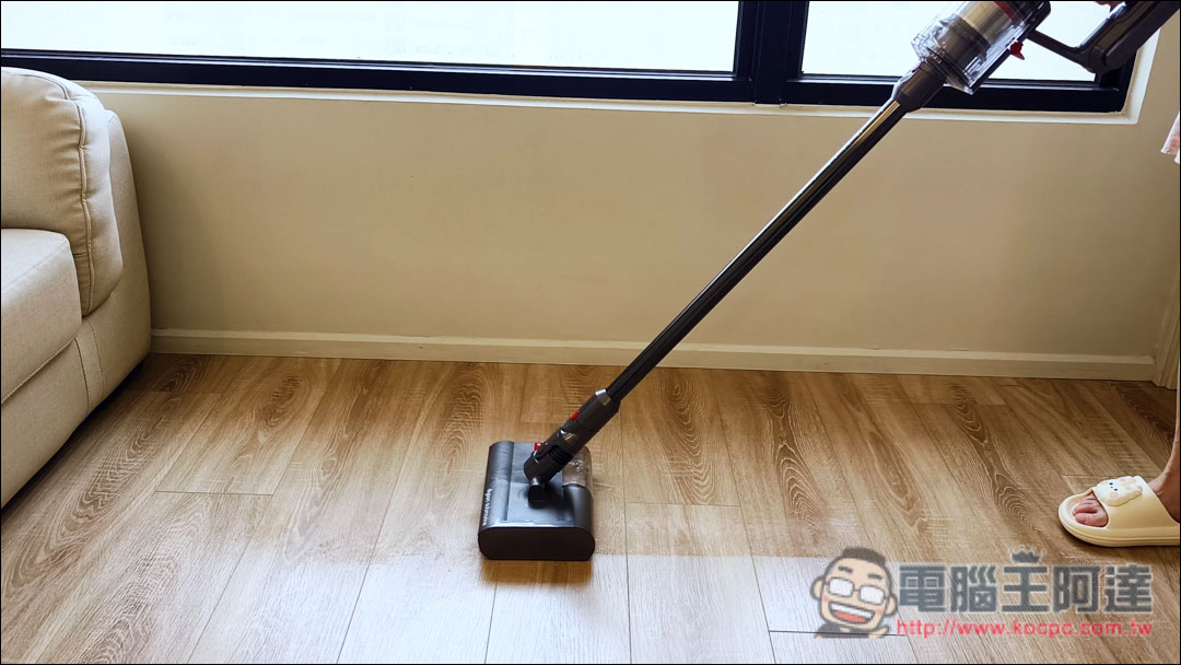 Dyson V12s Detect Slim Submarine 乾濕全能洗地吸塵器開箱：可乾吸、洗地的黑科技掃地神器 - 電腦王阿達