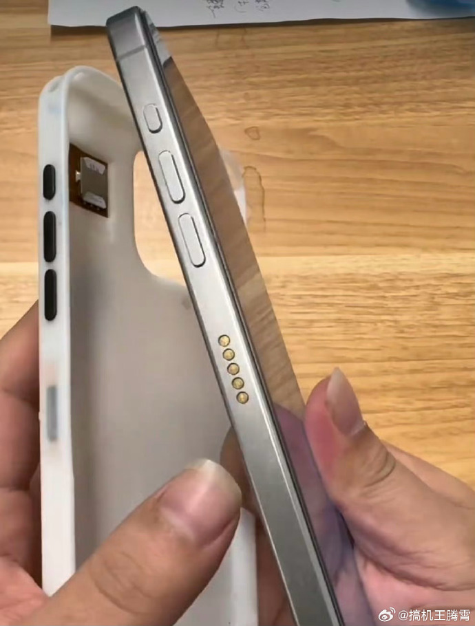 夠牛逼！中國華強北 iPhone 15 Pro 破解美版的全新方式，用手機殼來實現外接 SIM 卡 - 電腦王阿達