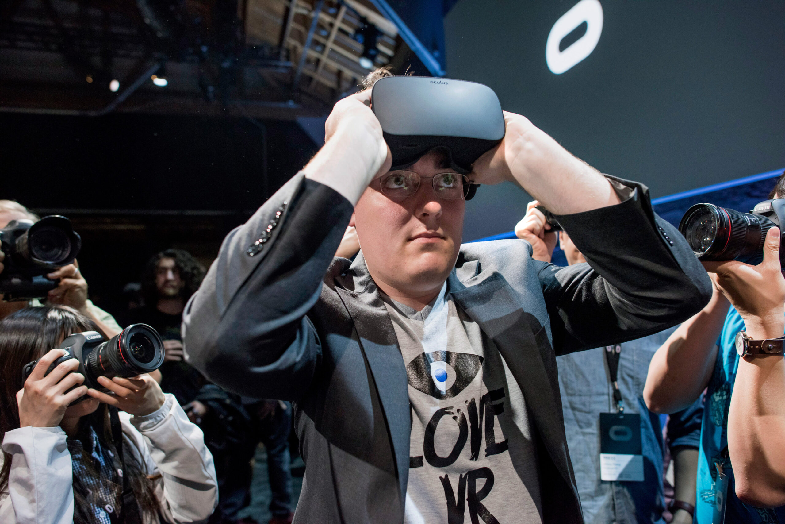 Oculus 創辦人證實他目前正在研發一套可用於軍事用途的頭戴裝置 - 電腦王阿達