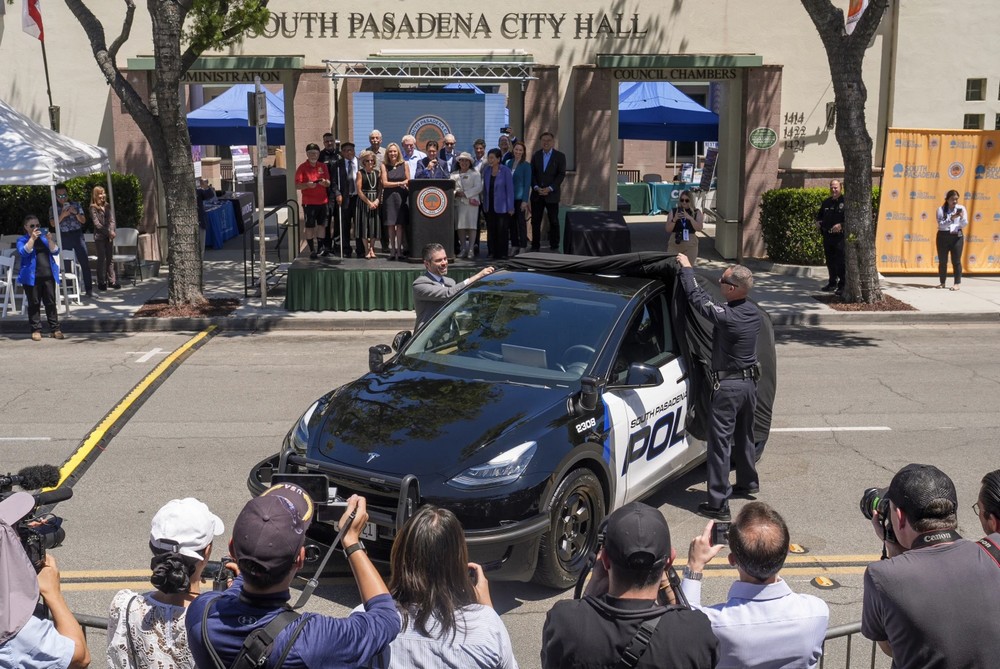 南加州南帕薩迪納市率先實現警車 100% 電動化！成為首個全面採用特斯拉電動警車的城市 - 電腦王阿達