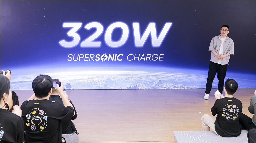 realme 全球首發 320W SUPERSONIC 快充技術，首創折疊電池等三大技術，只需 4 分半就能充滿！ - 電腦王阿達