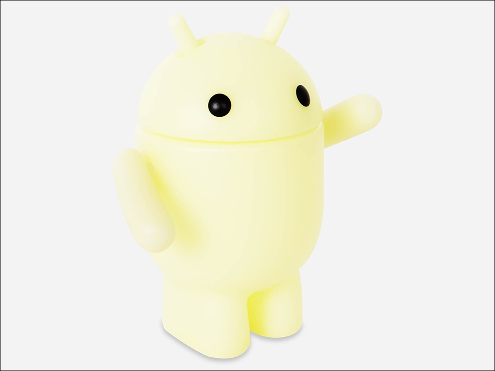 超可愛！Android 綠色機器人進化，Google推出「The Bot」炫酷夜光版機器人公仔 - 電腦王阿達